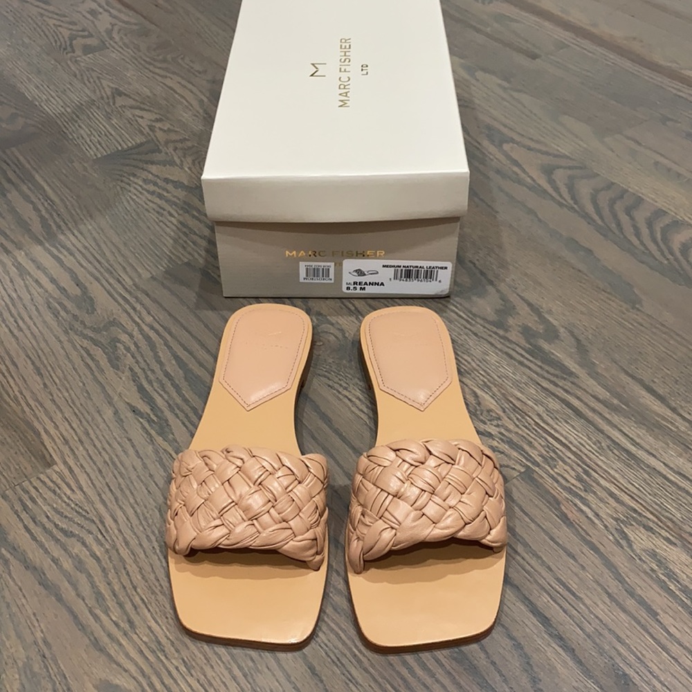 NIB Marc Fisher Reanna Slide Sandal 8.5 Natural